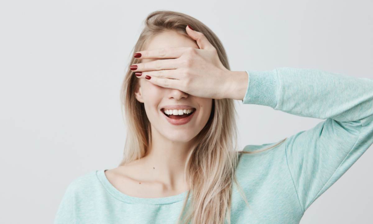 Professional vs At-Home Teeth Whitening in 2026